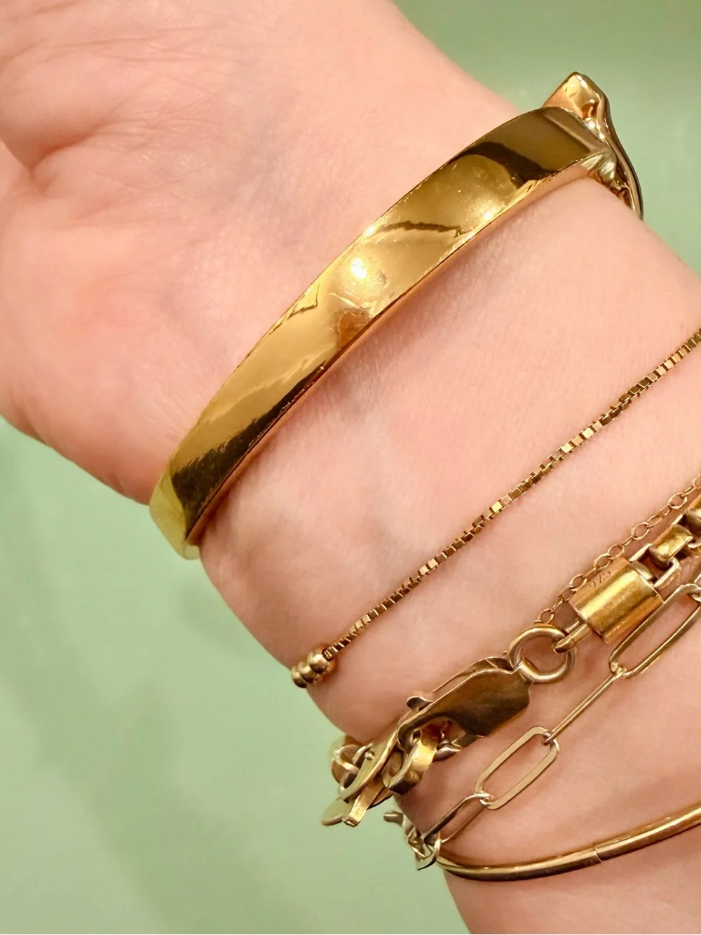 Kate Spade Tortoiseshell Eyeglass Bracelet - Picture 4 of 7